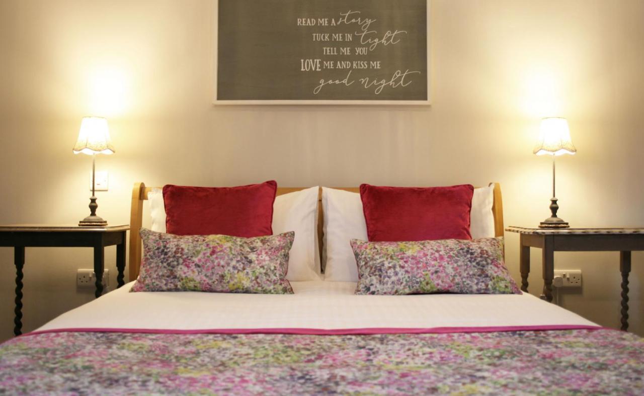 ウェルズ The Cross At Croscombe Bed & Breakfast エクステリア 写真